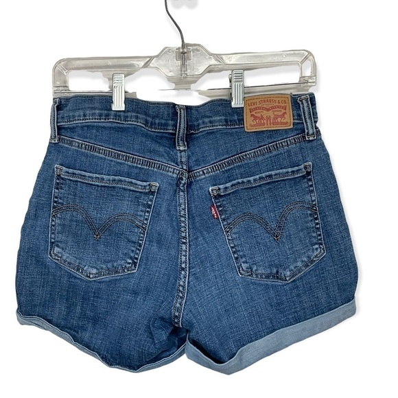 levi's Mid Length Rolled Cuff Denim Shorts, 5 Pocket, Medium Wash, 29 - Picture 2 of 8